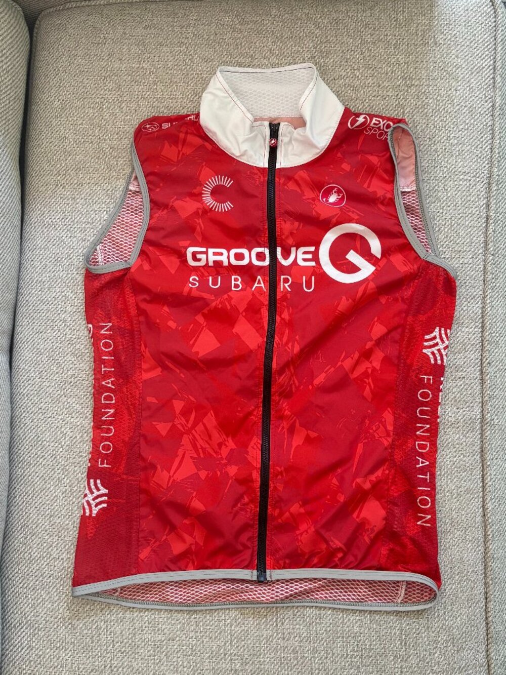 Castelli Cycling Team Vest / Gilet, Size Small, Red, White